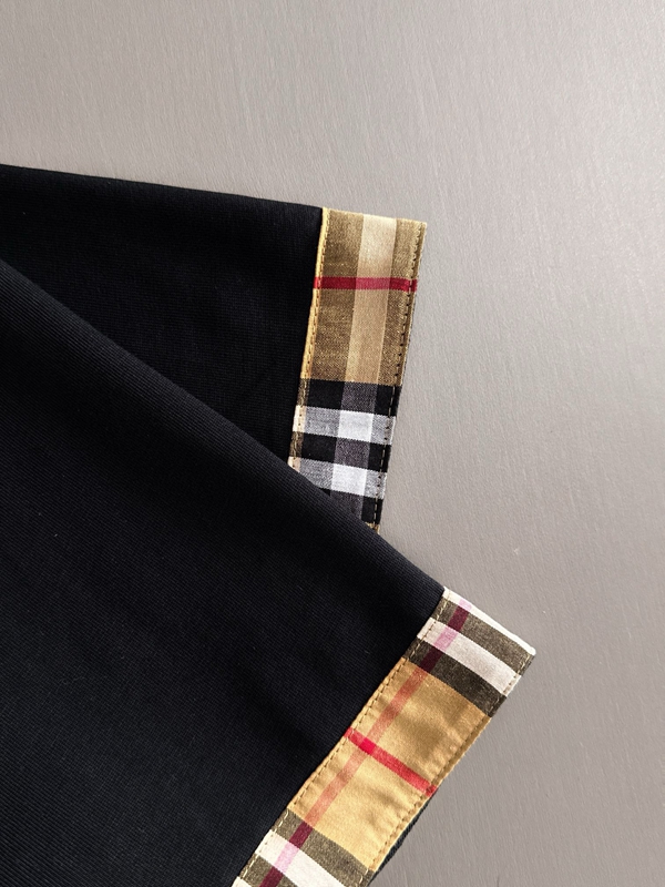 ブランドTシャツ角部分ディテール